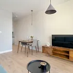 Wojciechowskiego With Parking By Renters Apartman Poznań