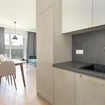 Wojciechowskiego With Parking By Renters Apartman *