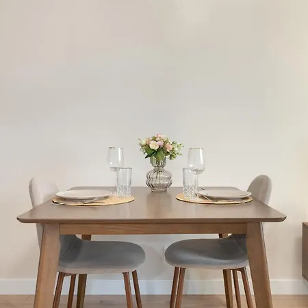 Wojciechowskiego With Parking By Renters Apartman *