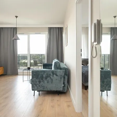 Wojciechowskiego With Parking By Renters Apartman