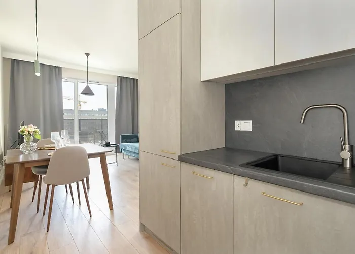 Wojciechowskiego With Parking By Renters Daire *